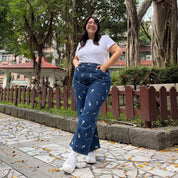 Original Jeans - Medium Wash with Daisies