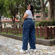Original Jeans - Medium Wash with Daisies