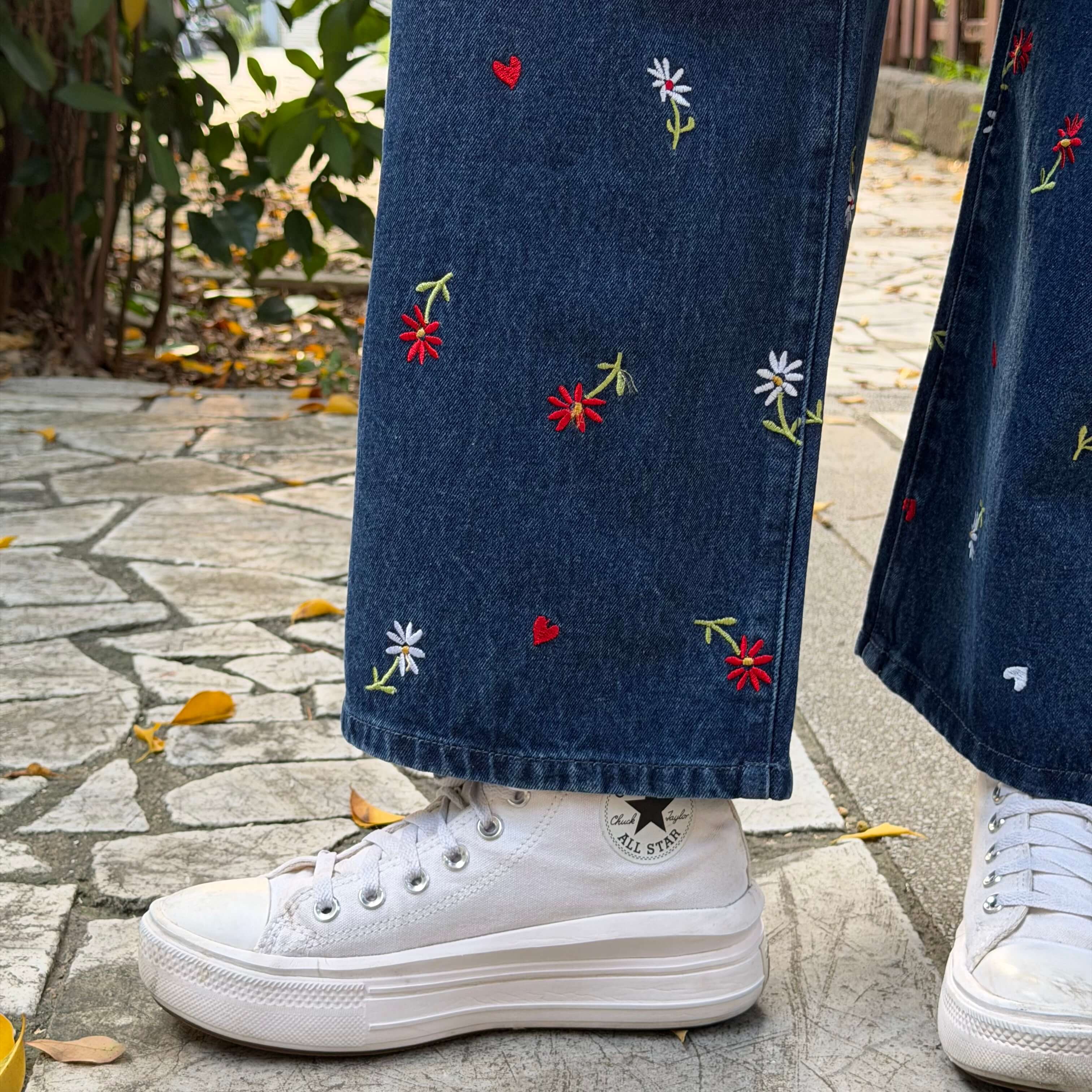 Original Jeans - Medium Wash Meadow